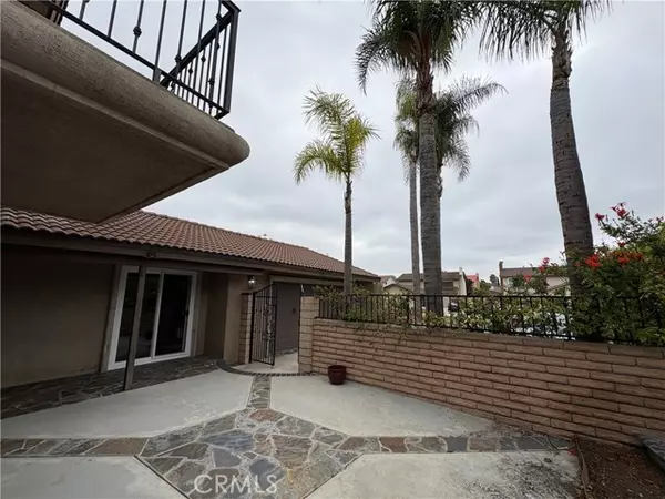 Irvine, CA 92612,1 Hopkins ST