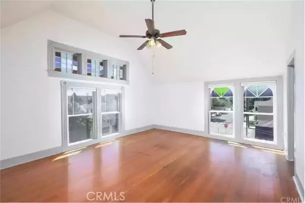 San Pedro, CA 90731,384 W 15th ST