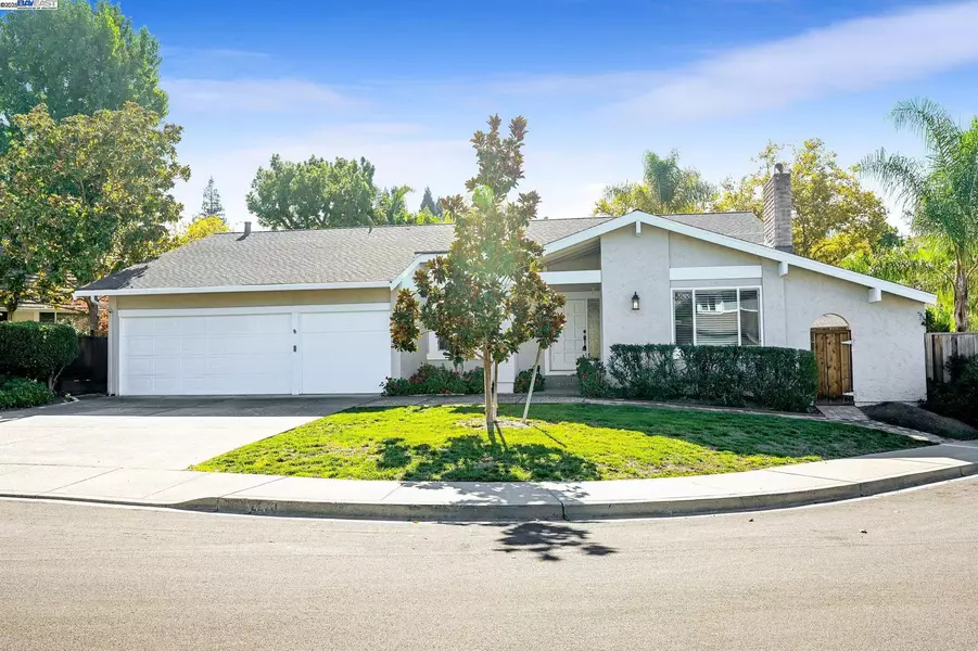 2270 Bromfield Ct, Walnut Creek, CA 94596