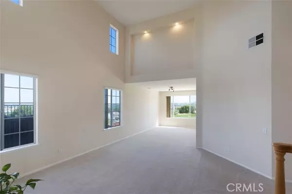 Temecula, CA 92592,32868 Levi CT