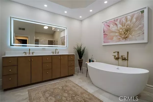 Palm Desert, CA 92211,207 Bouquet Canyon DR