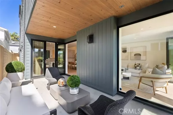 Corona Del Mar, CA 92625,619 Marguerite AVE