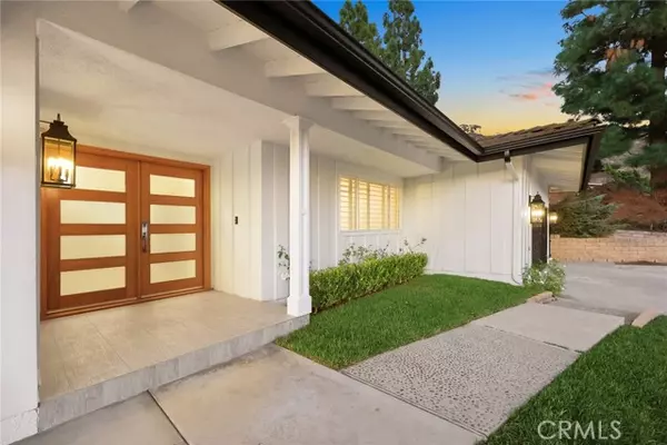 Glendale, CA 91202,321 Wonderview DR