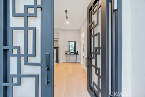 Tarzana, CA 91356,19148 Oxnard ST