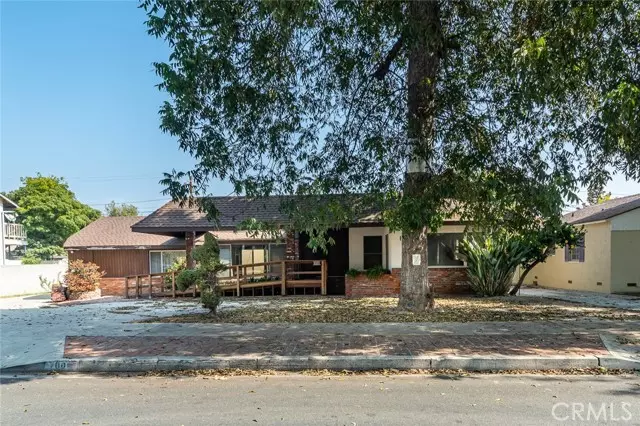 Burbank, CA 91506,700 S Mariposa ST