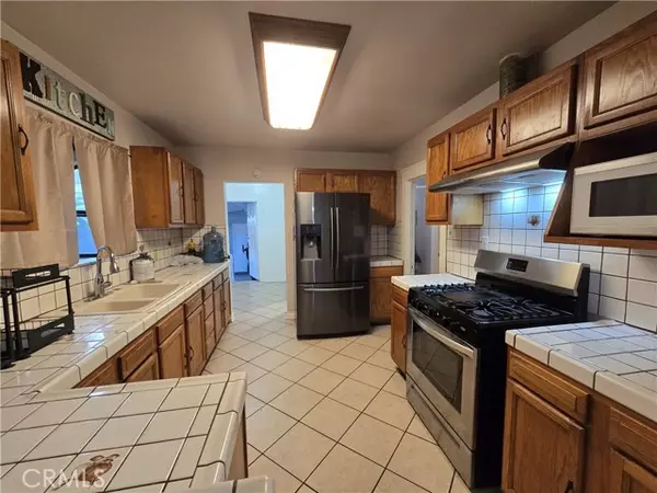 East Los Angeles, CA 90022,1405 Simmons