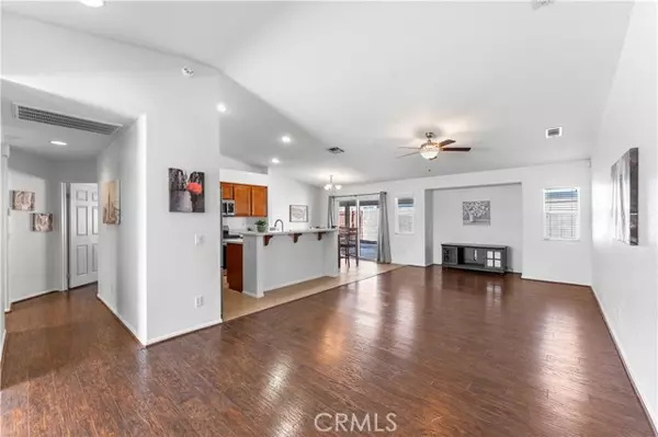 Rosamond, CA 93560,3319 Gemstone