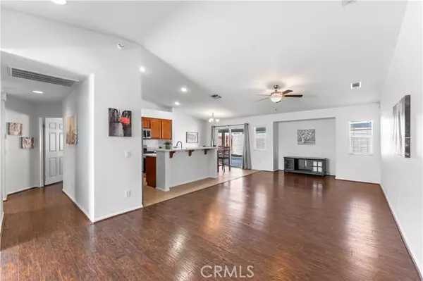 Rosamond, CA 93560,3319 Gemstone