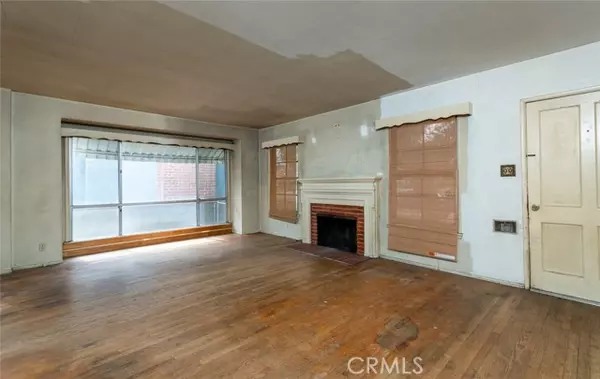 Burbank, CA 91506,702 S Mariposa ST