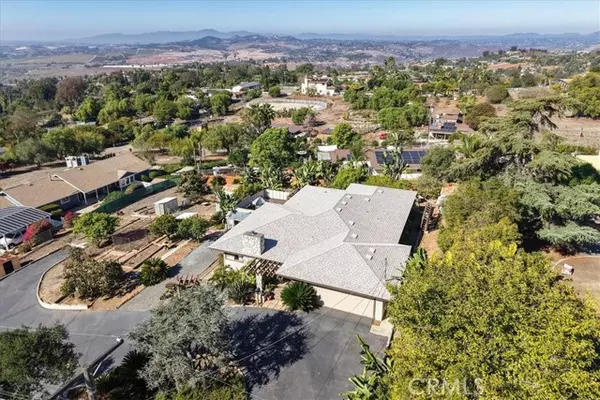 Vista, CA 92084,2995 Blackwell