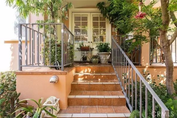 Los Angeles, CA 90025,1827 Barry AVE 2