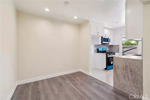 Glendale, CA 91203,409 Burchett 210