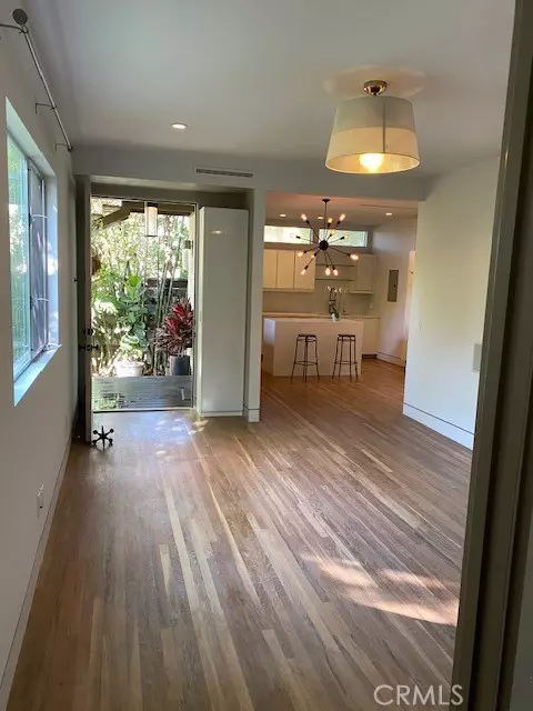 Los Angeles, CA 90039,2343 Ewing ST