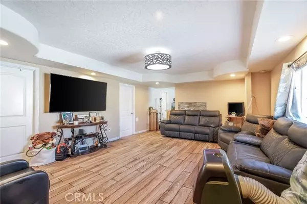 Los Angeles, CA 90011,5307 5307 1/2 Compton AVE