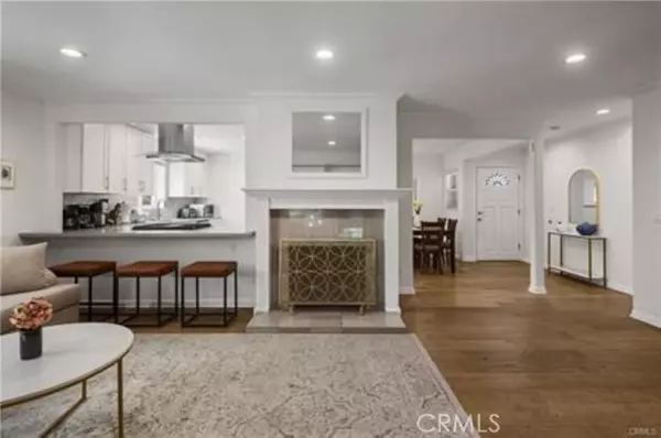 Woodland Hills, CA 91303,22335 Kittridge ST