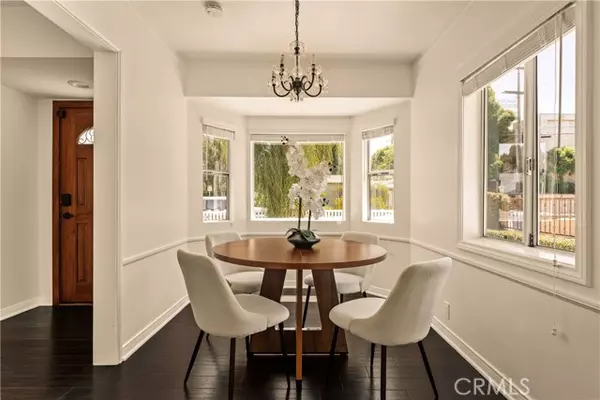 Sherman Oaks, CA 91403,15231 Camarillo ST