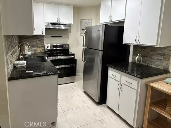 Redondo Beach, CA 90277,1108 Camino Real 409