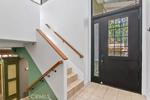 Newport Beach, CA 92660,338 Vista Madera