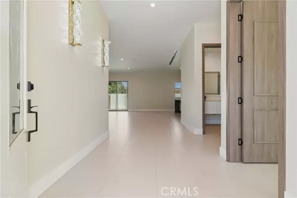 Bellflower, CA 90706,10347 Mapledale ST