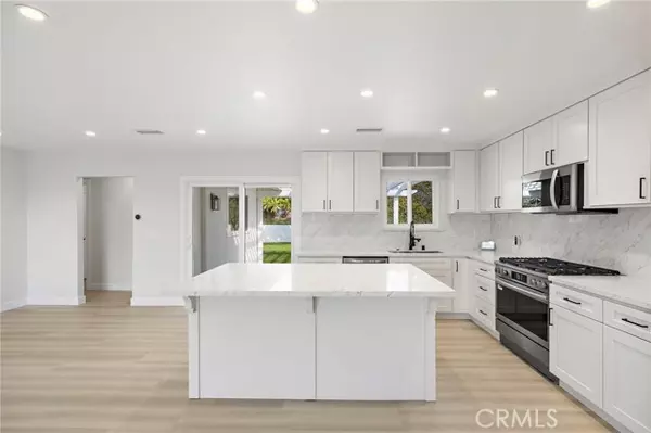 Laguna Beach, CA 92651,2960 Alta Laguna