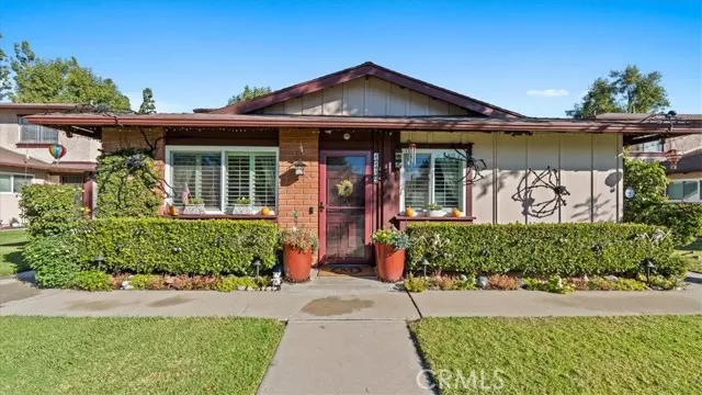 Azusa, CA 91702,1149 W Calle De La Luna 1