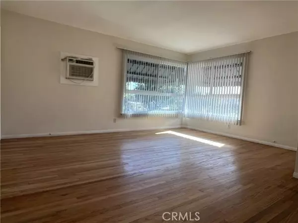 Alhambra, CA 91801,401 W Grand AVE C