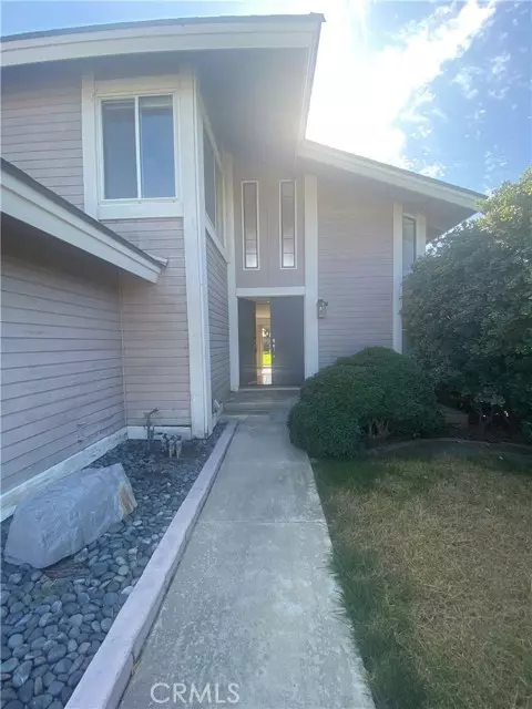 Yorba Linda, CA 92886,17402 Brooklyn AVE