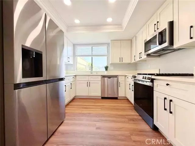 Monrovia, CA 91006,239 LINWOOD AVE E