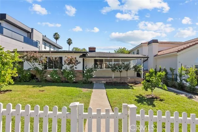 Burbank, CA 91501,1056 E Orange GRV