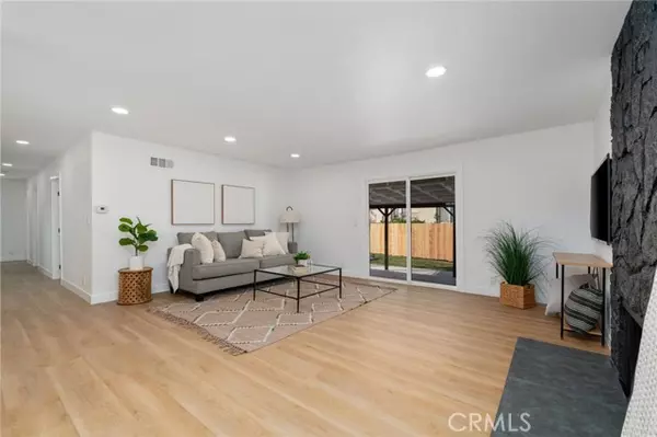 Orange, CA 92867,2076 N Diamond