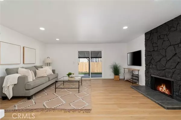 Orange, CA 92867,2076 N Diamond