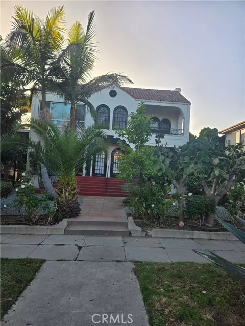 Hollywood, CA 90027,1731 Winona