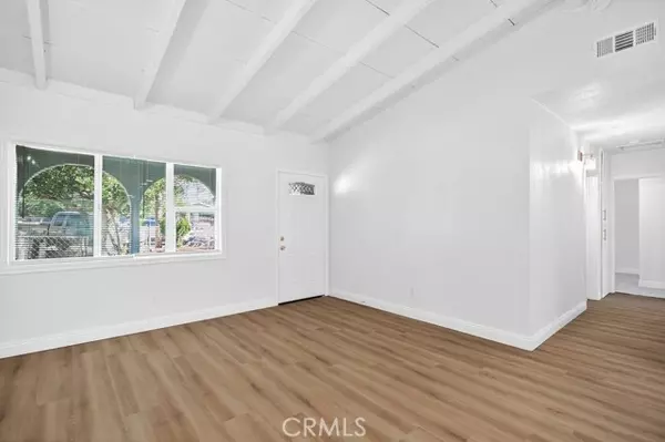 Fontana, CA 92335,15065 Granada