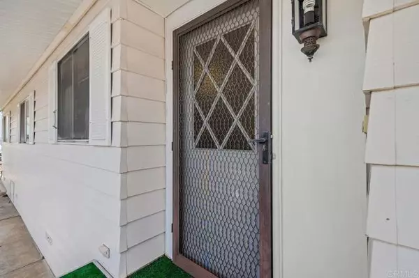 Vista, CA 92084,1506 Oak DR 4