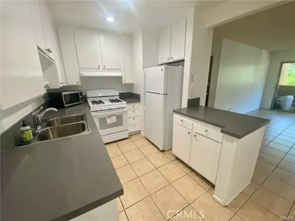 1101 W Macarthur, Santa Ana, CA 92707