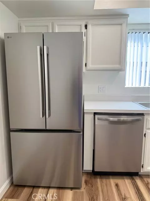 Agoura Hills, CA 91301,5250 colodny DR 21