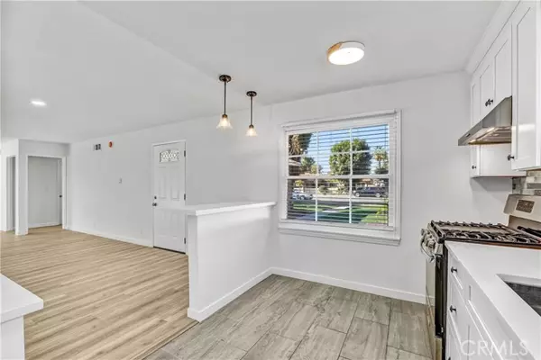 West Hills, CA 91307,7536 Shoup