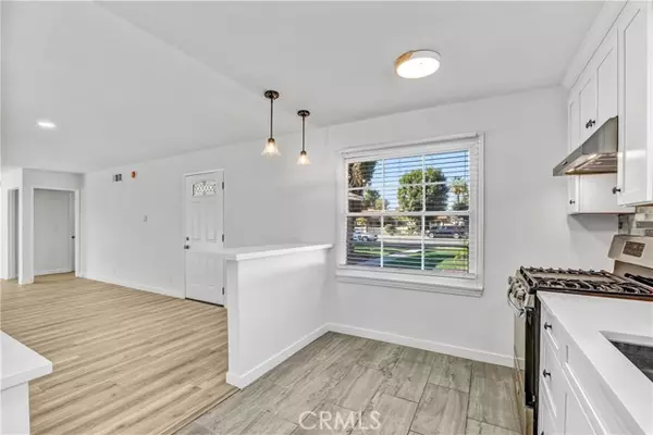 West Hills, CA 91307,7536 Shoup