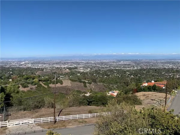 Rancho Palos Verdes, CA 90275,1 Martingale