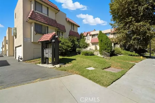 Canyon Country, CA 91387,27617 Nugget