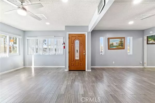 Whittier, CA 90606,7840 Pioneer BLD