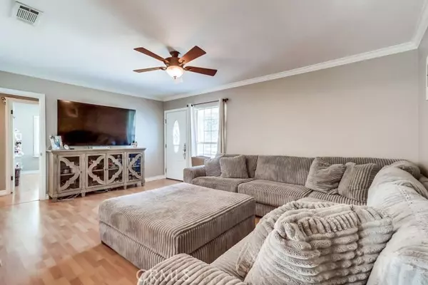 Lakewood, CA 90712,5202 Fidler