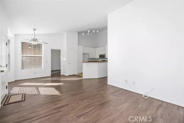 Lake Forest, CA 92610,19431 14H Rue De Valore