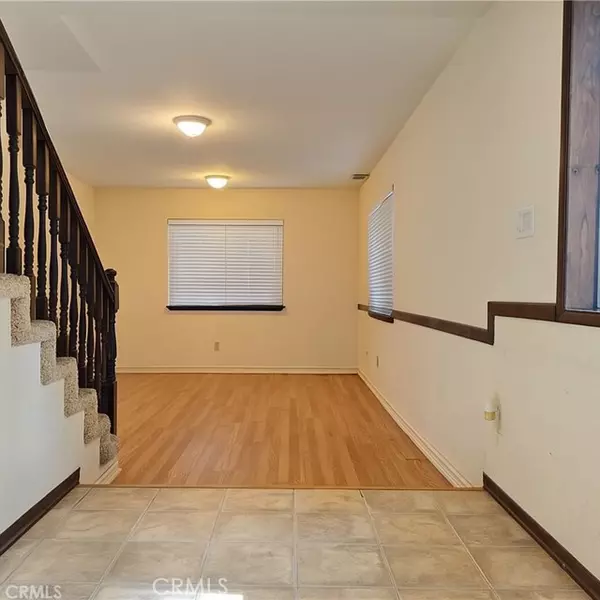 Running Springs, CA 92382,31120 Mountain Oak