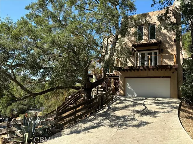 2045 Lookout DR, Agoura Hills, CA 91301