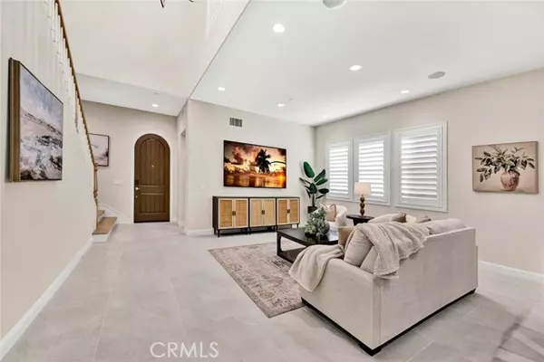 Lake Forest, CA 92630,98 Pinnacle Dr