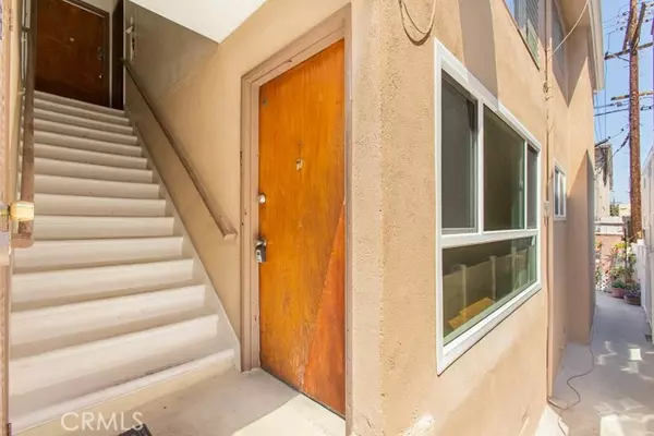 West Hollywood, CA 90046,930 N Stanley AVE 4