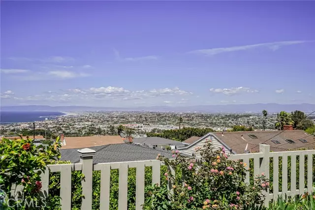 Redondo Beach, CA 90277,117 Paseo De Granada