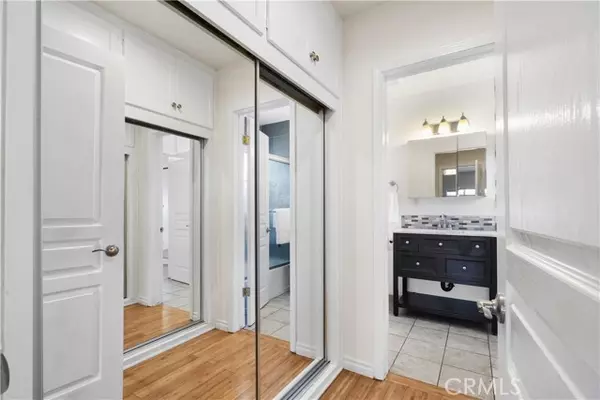 Tarzana, CA 91356,5341 Garden Grove AVE