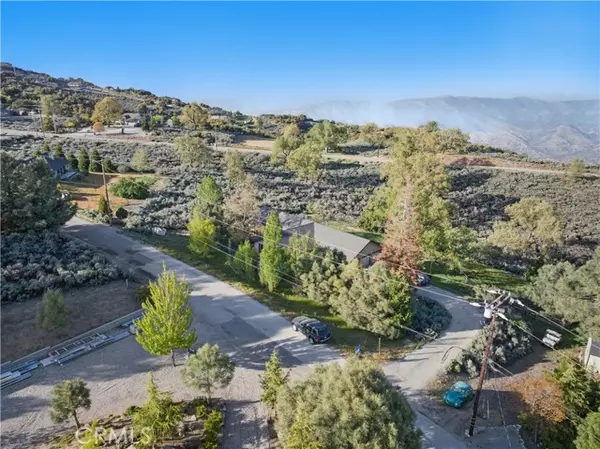 Tehachapi, CA 93561,24980 Sunset WAY